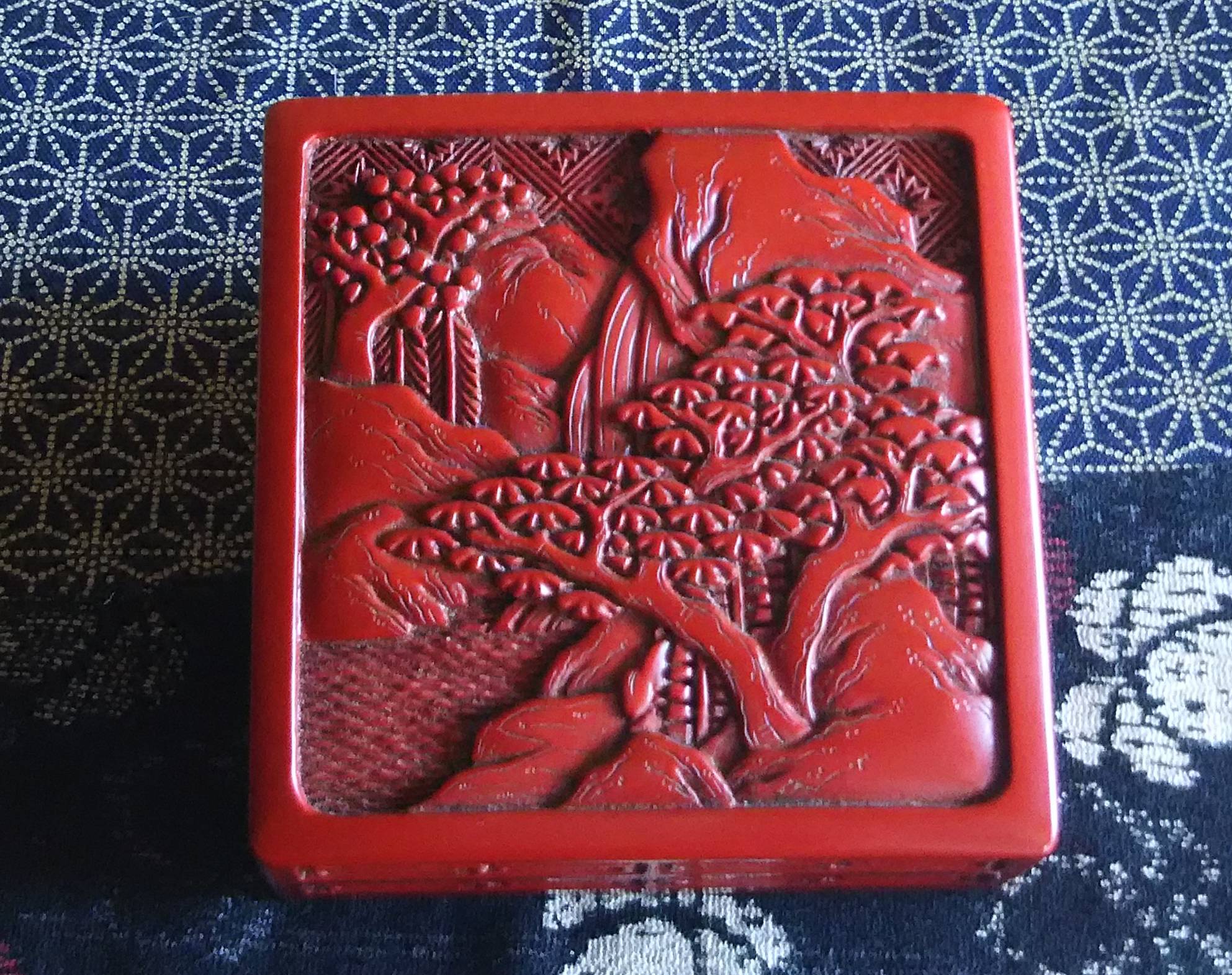 未使用！村上堆朱　山水柄肉池（朱肉入）　伝統工芸士　恵泉作 小物入れにも‼️ ae0ffa1cb704db9cea6cc8b6653ca3